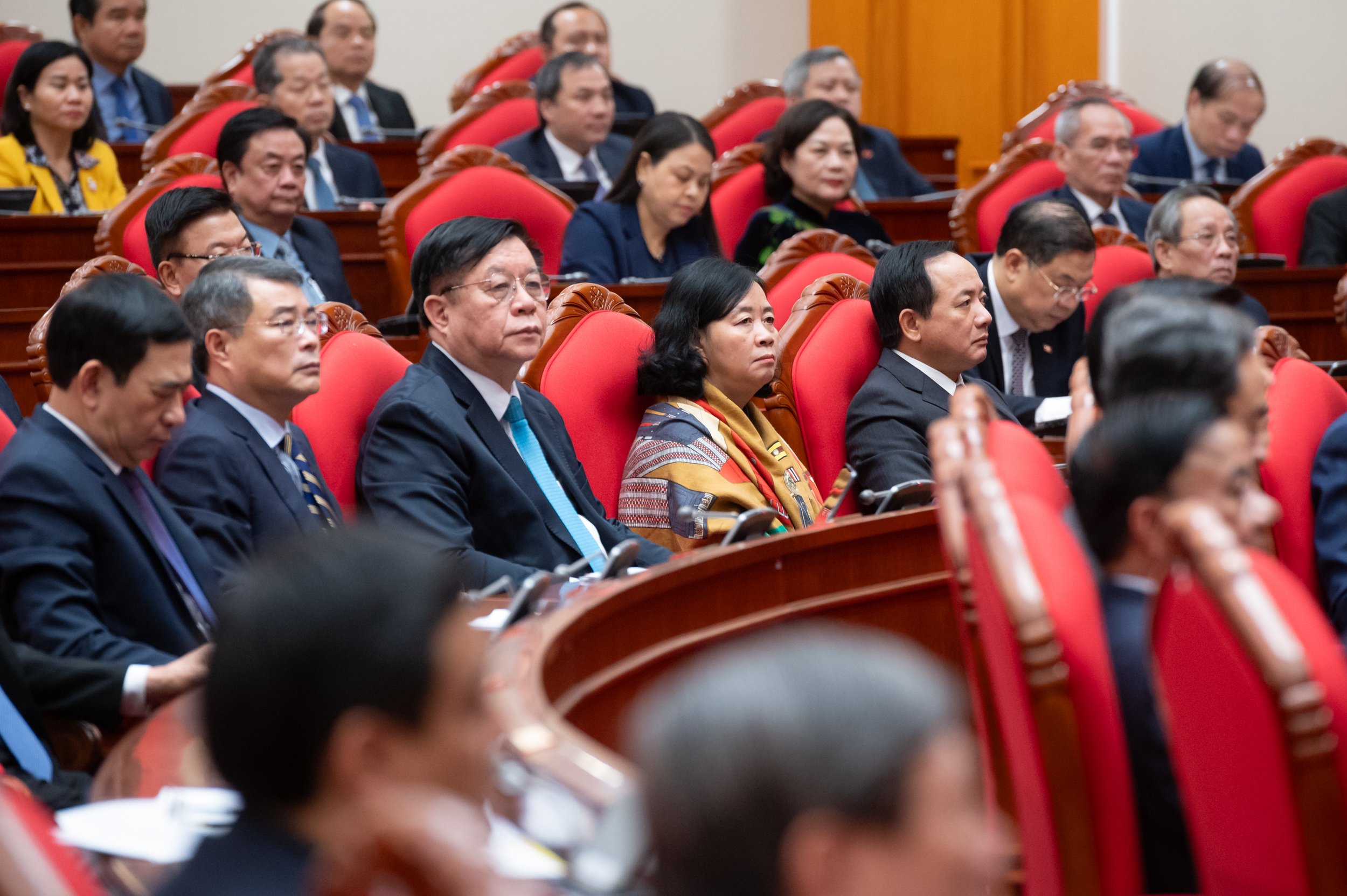 Thông qua Nghị quyết Hội nghị Trung ương 14 - Ảnh 1.