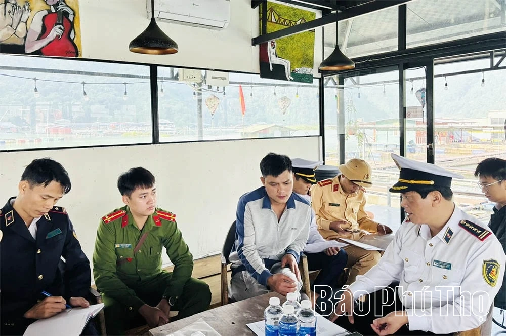 ホアビン水力発電貯水池の生産・事業所の視察