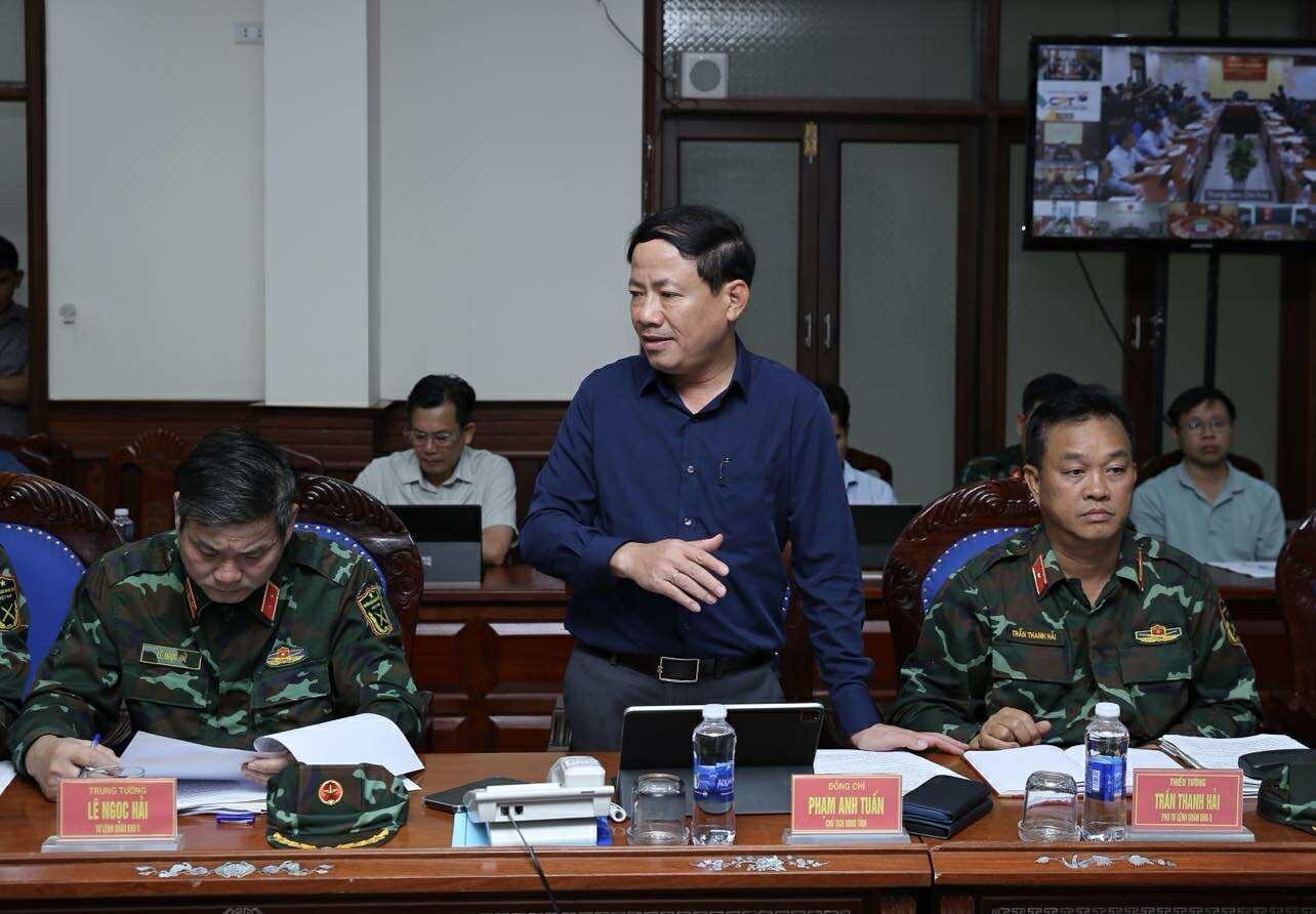 תגובת חירום לסופה מספר 13: כל הכוחות חייבים להיות בתפקיד, כל התוכניות חייבות להיות מוכנות - תמונה 7. Ứng phó khẩn cấp với bão số 13: Mọi lực lượng phải trực chiến, mọi phương án phải sẵn sàng- Ảnh 7.