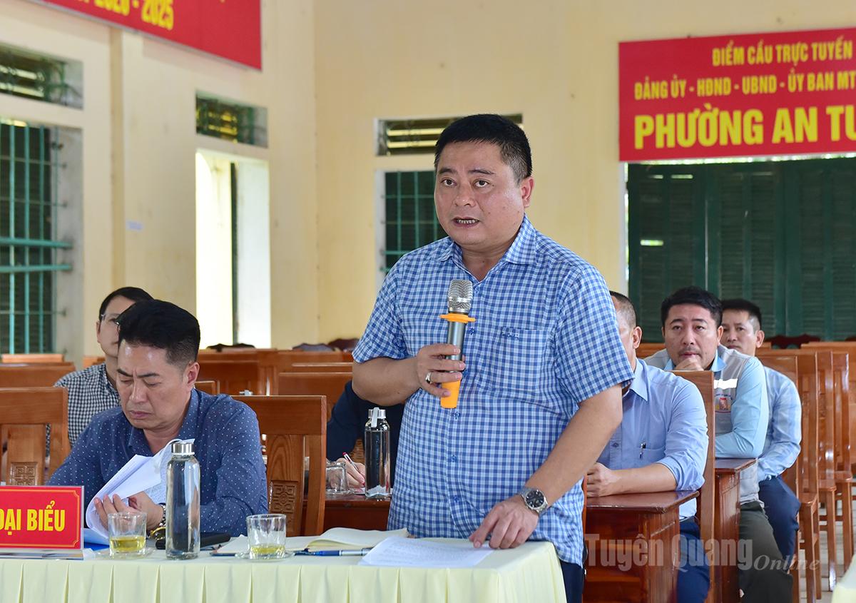 ຫົວໜ້າຄະນະຄຸ້ມຄອງໂຄງການລົງທຶນກໍ່ສ້າງ ເລກທີ 1 ລາຍງານຄວາມຄືບໜ້າການກໍ່ສ້າງບັນດາລາຍການຕົ້ນຕໍ.