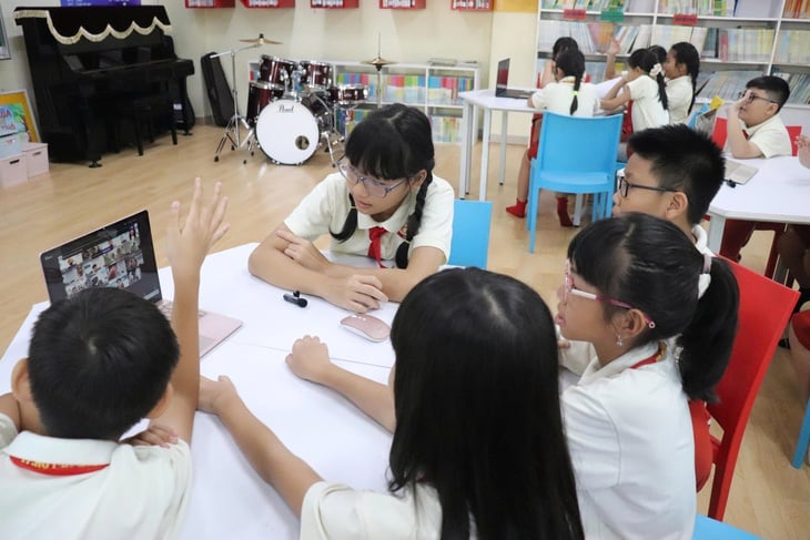 हो ची मिन्ह सिटी के प्राथमिक विद्यालय का सिंगापुर और कोरिया के विद्यालयों के साथ अंतर्राष्ट्रीय आदान-प्रदान है - फोटो 6. Trường tiểu học ở TP.HCM giao lưu quốc tế với các trường Singapore, Hàn Quốc - Ảnh 6.