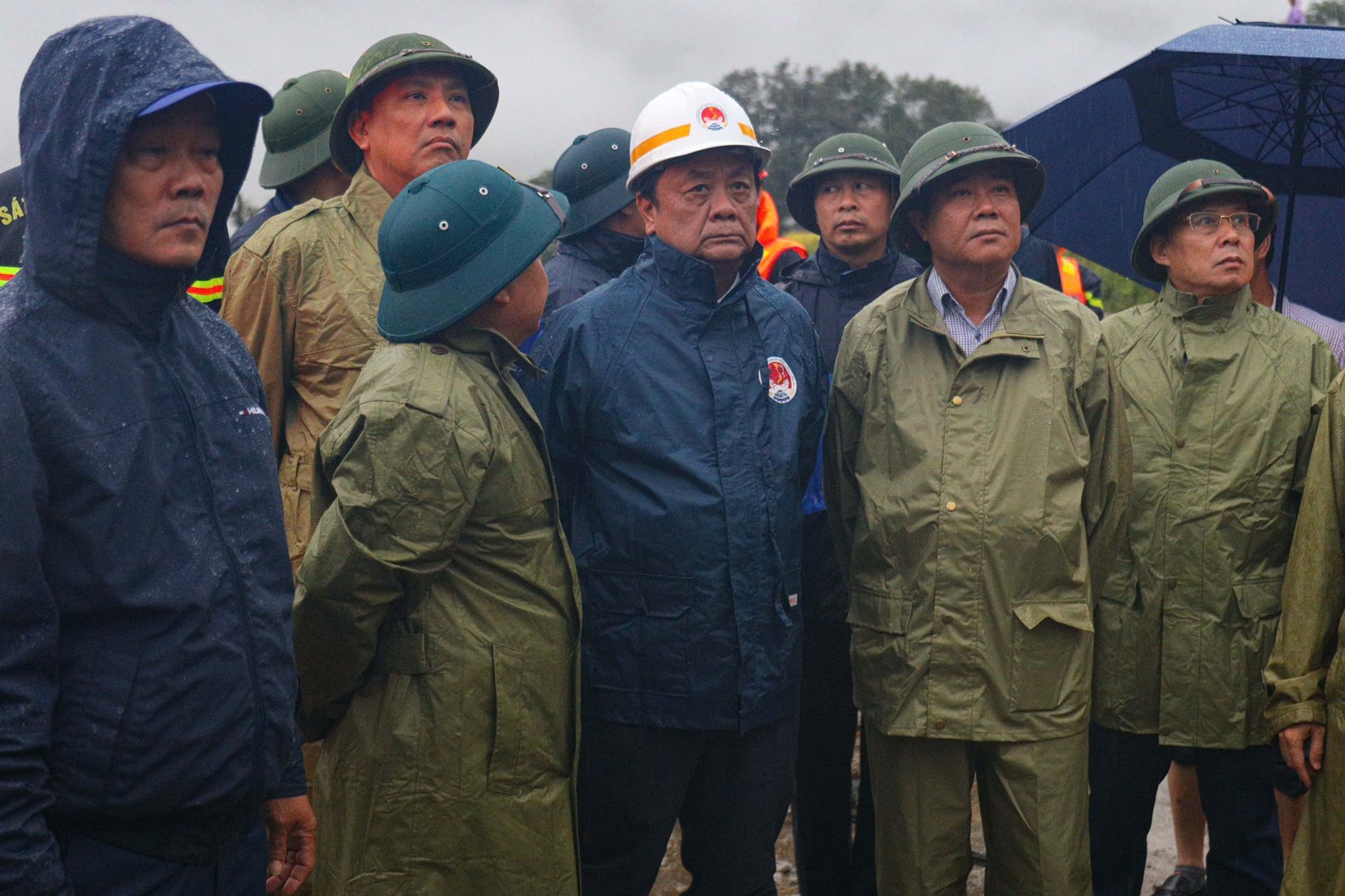 ທ່ານເລມິນຮົ່ງໄດ້ຊີ້ນຳວຽກງານແກ້ໄຂຜົນຮ້າຍຢ້ອນຫຼັງຈາກພະຍຸຢາກີຢູ່ລາວກາຍໃນວັນທີ 9 ກັນຍາ 2025, ໃນເວລາດຳລົງຕຳແໜ່ງລັດຖະມົນຕີກະຊວງກະສິກຳ ແລະ ພັດທະນາຊົນນະບົດ. ພາບ: VTC News.