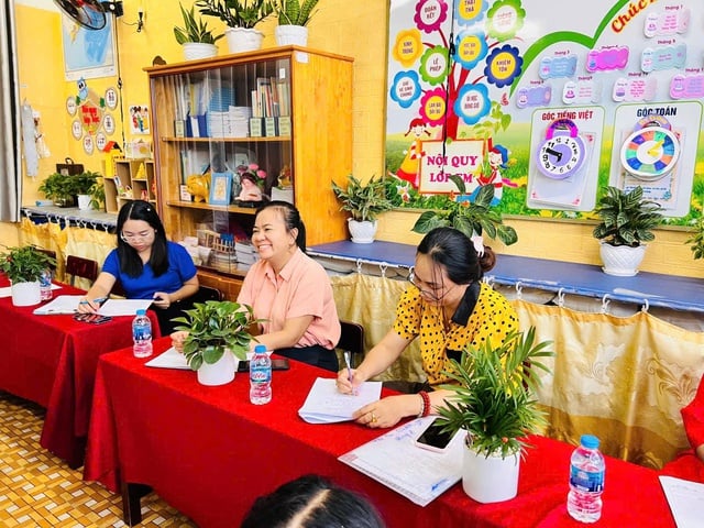 Phụ huynh tiểu học TP.HCM bất ngờ: Trong tiết tiếng Việt có âm nhạc, thể dục - Ảnh 7.