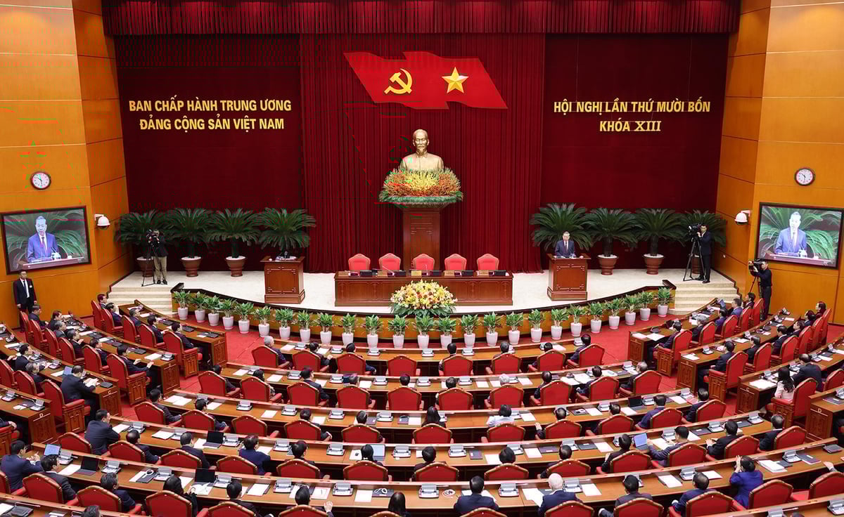 General Secretary To Lam delivers the closing speech at the 14th Conference of the 13th Party Central Committee. Photo: VNA Tổng Bí thư Tô Lâm phát biểu bế mạc Hội nghị lần thứ 14 Ban Chấp hành Trung ương Đảng khóa XIII. Ảnh: TTXVN