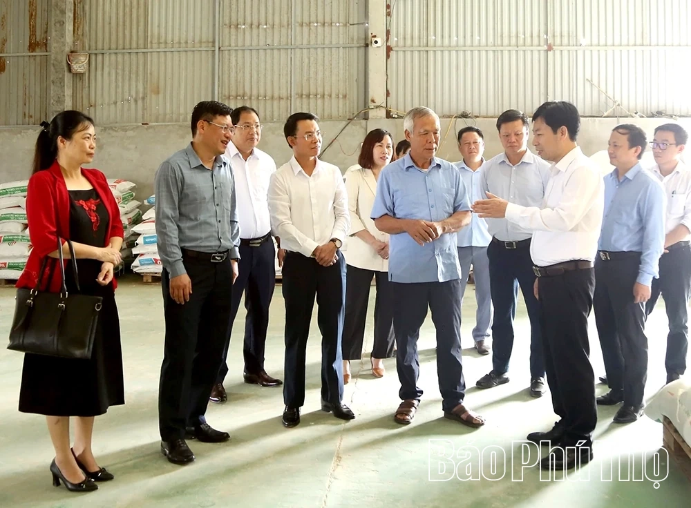 Memeriksa kerja Persatuan dan pergerakan petani pada tahun 2025 di komune Phung Nguyen