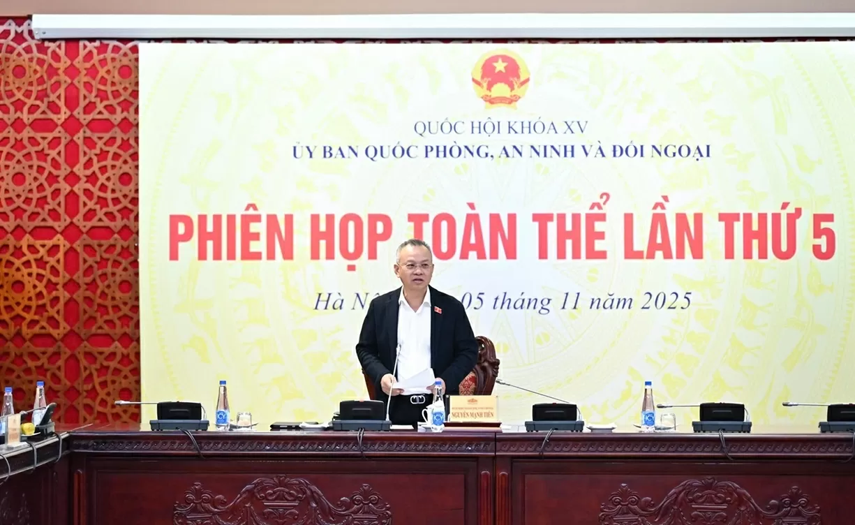 Noen spesifikke mekanismer og retningslinjer for å forbedre effektiviteten av internasjonalt integrasjonsarbeid på nasjonalforsamlingens evalueringssesjon Một số cơ chế, chính sách đặc thù nhằm nâng cao hiệu quả công tác hội nhập quốc tế tại phiên họp thẩm tra của Quốc hội