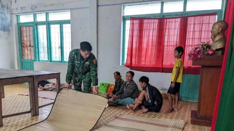 Sorgen Sie für angemessene Lebensbedingungen für Menschen, die vor dem Sturm Schutz suchen. gen-h-z7195440812222-c9557ef36314ed29e49823f792f92b75-5312.jpg