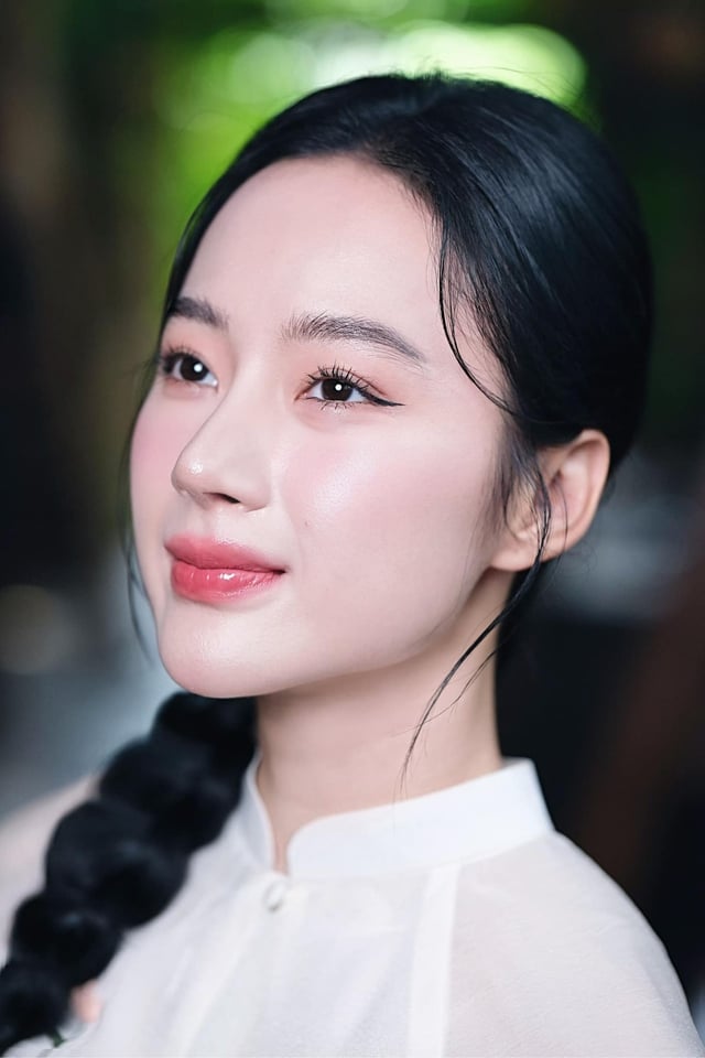 មិនអាចស្គាល់ 'ម្ដាយវ័យក្មេង' ដ៏ស្រស់ស្អាត Angela Phuong Trinh ពីអតីតកាល - រូបថត ៩. Không thể nhận ra 'bà mẹ nhí' Angela Phương Trinh xinh đẹp ngày nào - Ảnh 9.