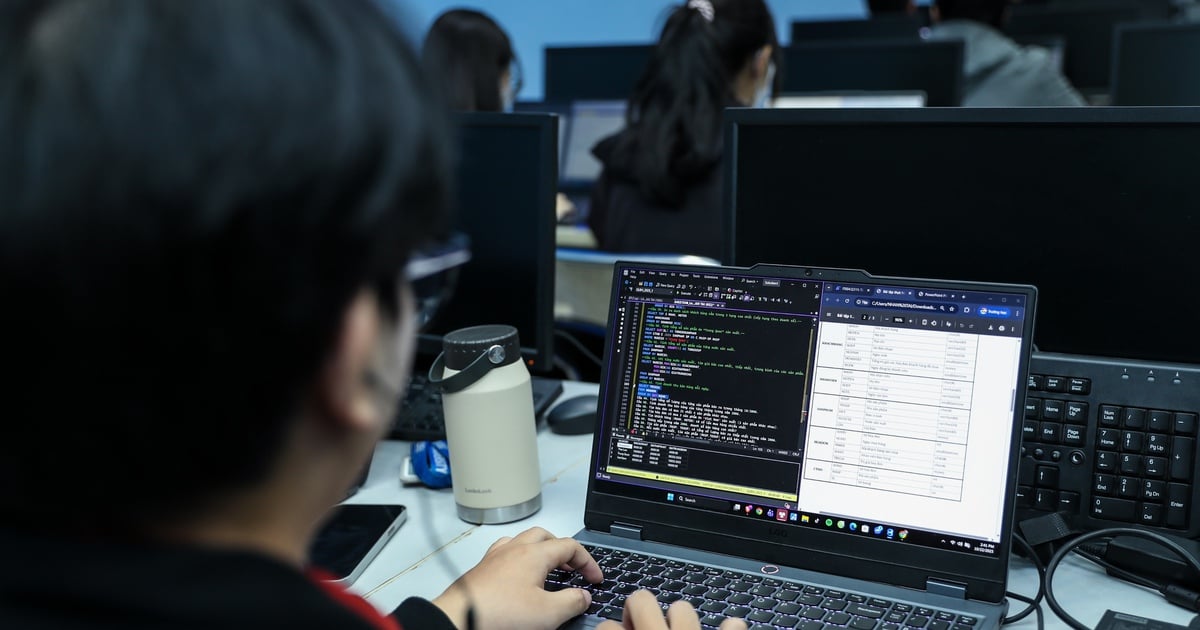 Một ĐH tại TP.HCM thông báo khẩn chuyển sang học trực tuyến từ tối nay