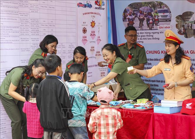 ຄຳບັນຍາຍຮູບພາບ