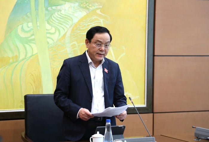 សេចក្តីព្រាងច្បាប់ស្តីពីការផ្លាស់ប្តូរឌីជីថល៖ ត្រូវការ ក Dự thảo Luật Chuyển đổi số: Cần một