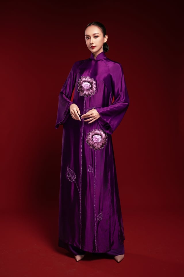 Designer Duc Hung bringer Hue-lilla til verden gjennom en unik ao dai-kolleksjon – Bilde 3. NTK Đức Hùng mang sắc tím Huế ra thế giới qua bộ sưu tập áo dài độc đáo - Ảnh 3.
