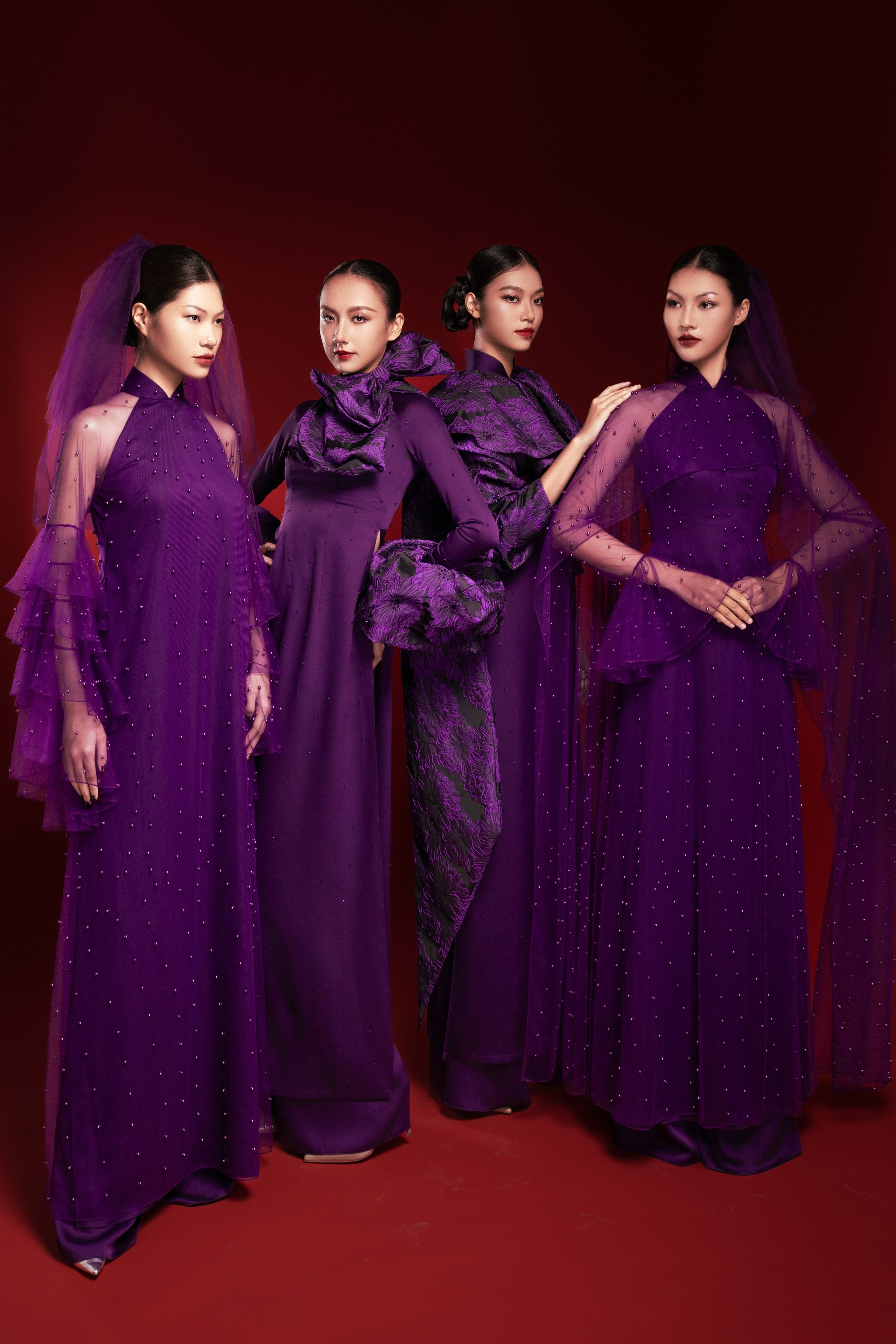 Bộ sưu tập áo dài 'Tím trong tim Huế' của NTK Đức Hùng - Hành trình từ Cố đô ra thế giới  - Ảnh 5.