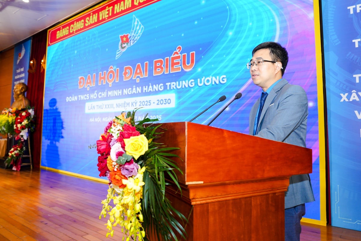 Kongres Ke-13 Kesatuan Belia Komunis Ho Chi Minh Bank Pusat berlangsung dengan jayanya. Đại hội Đại biểu Đoàn TNCS Hồ Chí Minh NHTW lần thứ XIII diễn ra thành công, tốt đẹp