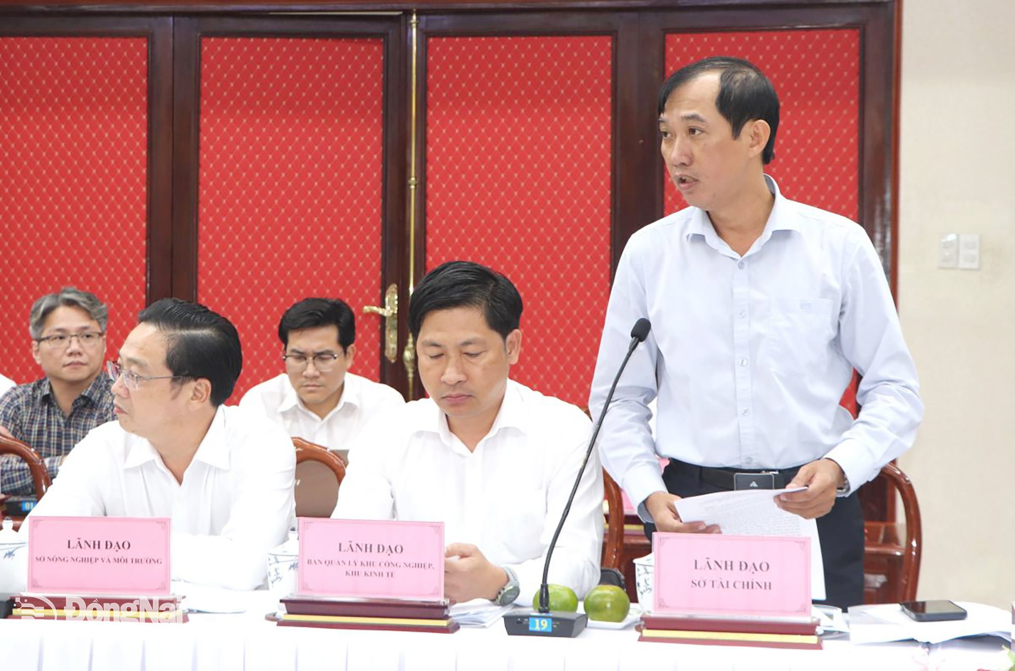 អនុប្រធាននាយកដ្ឋានហិរញ្ញវត្ថុ លោក Tran Vu Hoai Ha ថ្លែងក្នុងកិច្ចប្រជុំ។ រូបថត៖ ង៉ុក លៀន