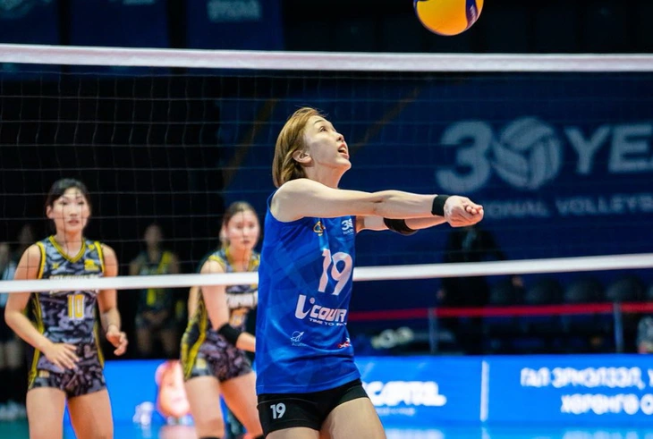 Ngôi sao bóng chuyền nữ cao 1m95 của Việt Nam tỏa sáng ở nước ngoài - Ảnh 1.