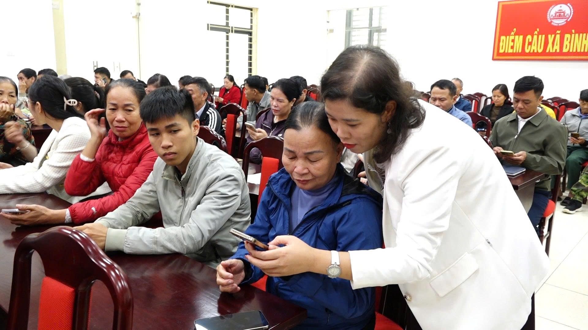 Xã Bình Minh lấy ý kiến Nhân dân qua ứng dụng VNeID đối với dự thảo Văn kiện Đại hội XIV của Đảng- Ảnh 4.