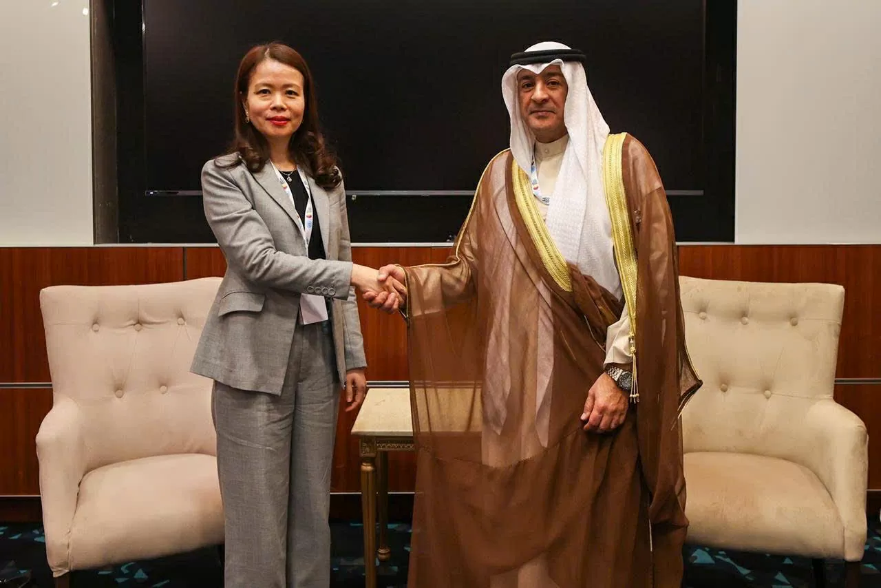 Biträdande utrikesminister Nguyen Minh Hang: Vietnam värdesätter mångfacetterat samarbete med Gulfstaterna Thứ trưởng Ngoại giao Nguyễn Minh Hằng: Việt Nam coi trọng quan hệ hợp tác nhiều mặt với các nước vùng Vịnh