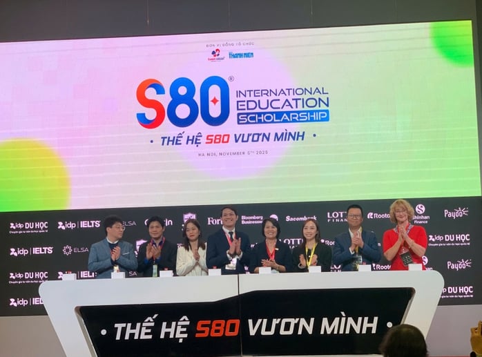 Tiếng Anh thành ngôn ngữ hai trong trường học: Còn nhiều thách thức - Ảnh 2.