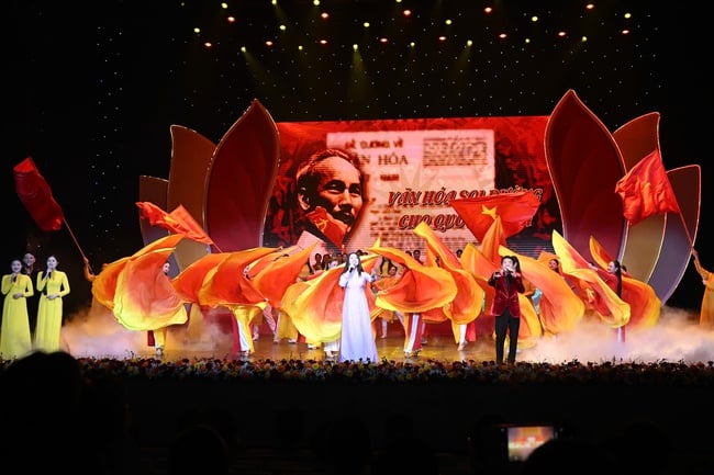 ມອບລາງວັນນັກຂ່າວແຫ່ງຊາດຊຸດທີ 3 “ເພື່ອຈຸດໝາຍພັດທະນາວັດທະນະທຳຫວຽດນາມ” - ຮູບພາບ 4. Vinh danh các tác phẩm xuất sắc tại Giải Báo chí toàn quốc “Vì sự nghiệp phát triển Văn hóa Việt Nam” lần thứ Ba - Ảnh 4.