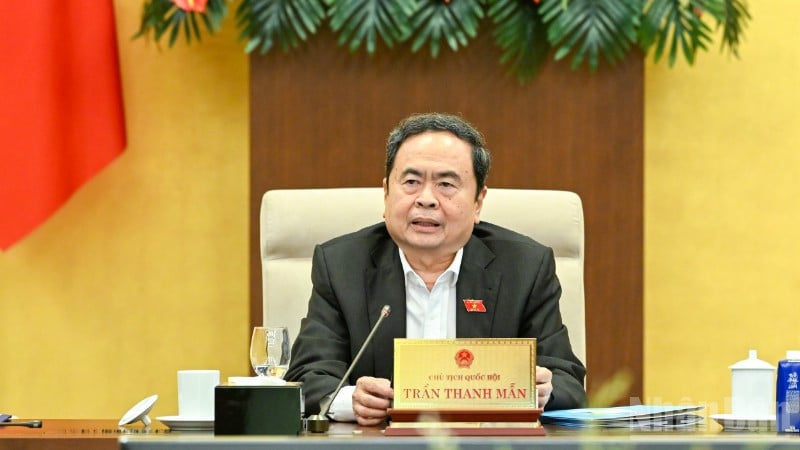 National Assembly Chairman Tran Thanh Man speaks at the meeting. (Photo: DUY LINH)