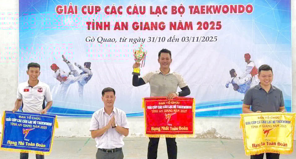 ຄວາມປະທັບໃຈຂອງການແຂ່ງຂັນເຕະບານ Taekwondo Club