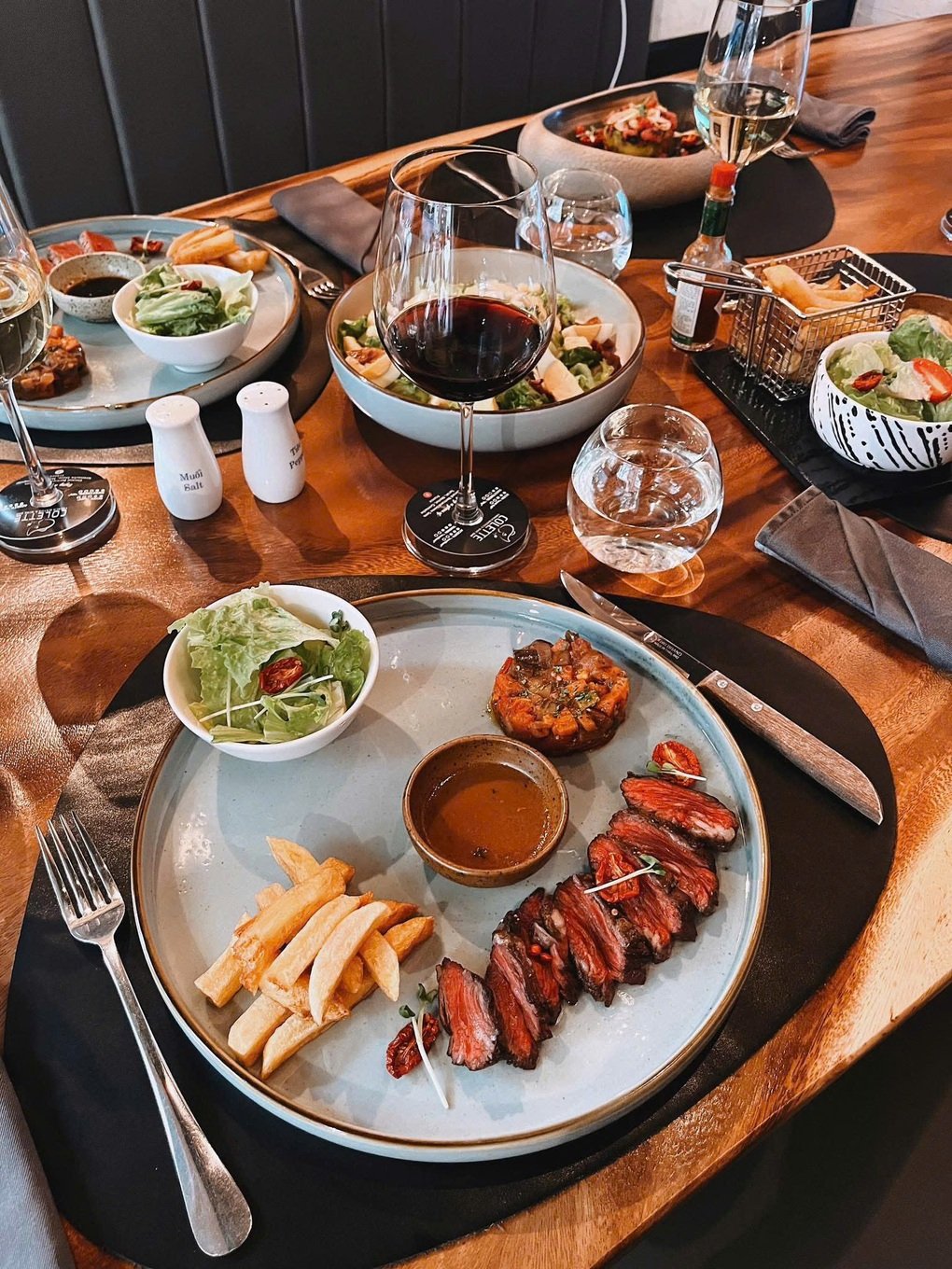 5 najlepszych europejskich restauracji, które przyciągają gości w okolicy Hoan Kiem – 7