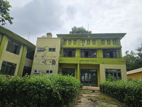 Trường nghề hoang tàn, nợ lương triền miên - Ảnh 1.