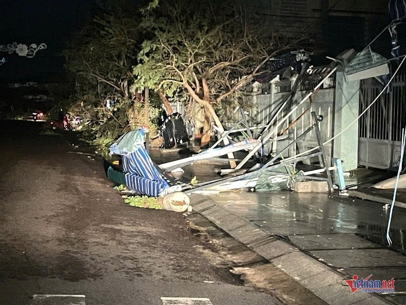 W-Kehancuran setelah badai 12.jpg