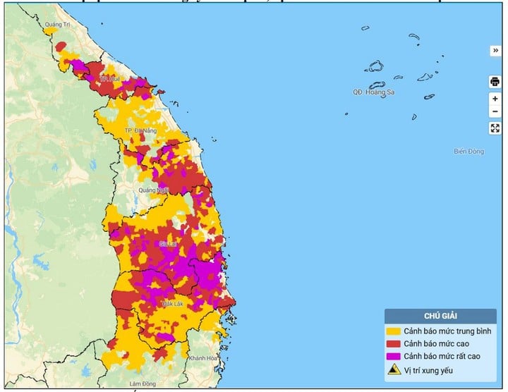 Kaart van het risico op plotselinge overstromingen en aardverschuivingen in de centrale regio. (Bron: NCHMF)