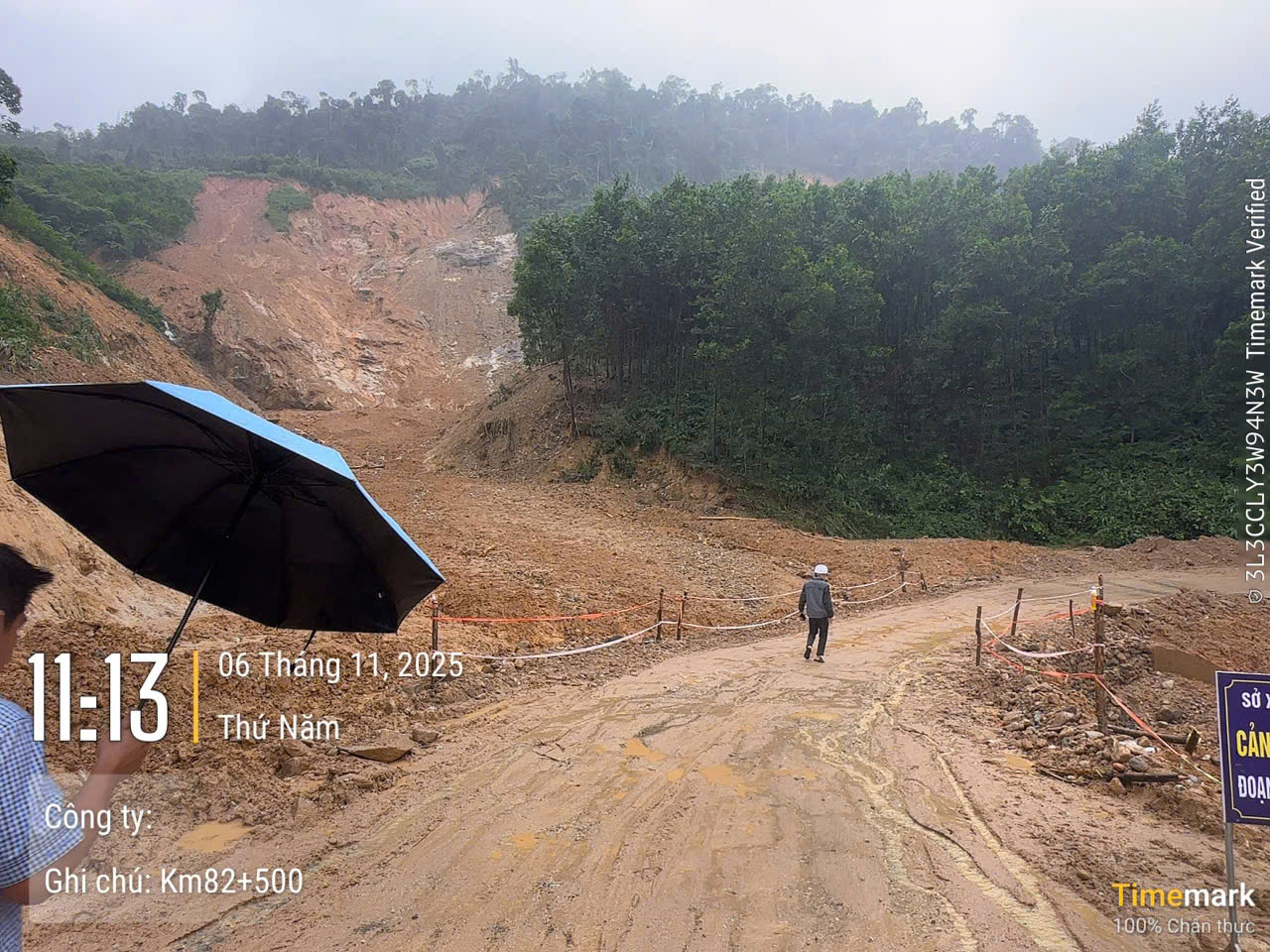 Xem video các vị trí sạt lở trên Quốc lộ 40B sau bão số 13