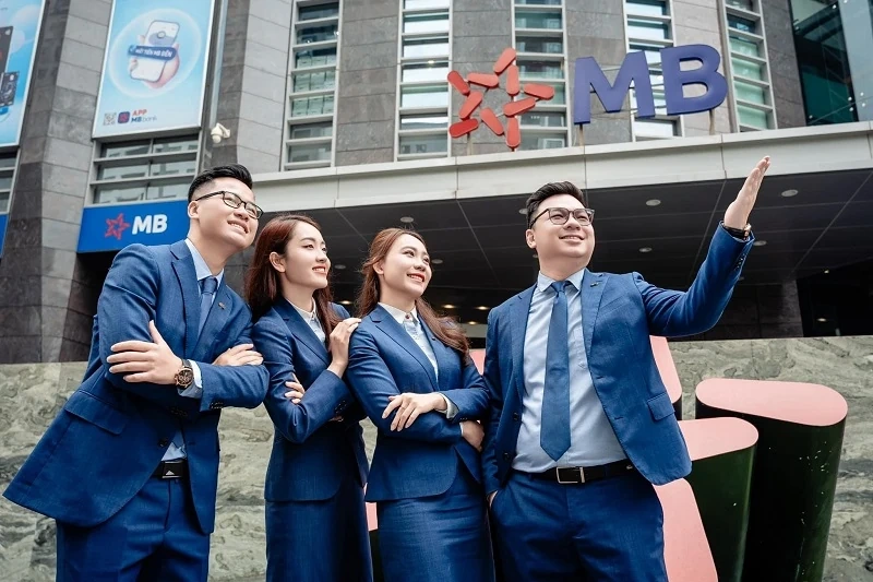 มีประสิทธิภาพ ปลอดภัย ยั่งยืน - MB เร่งเครื่องในยุคดิจิทัล