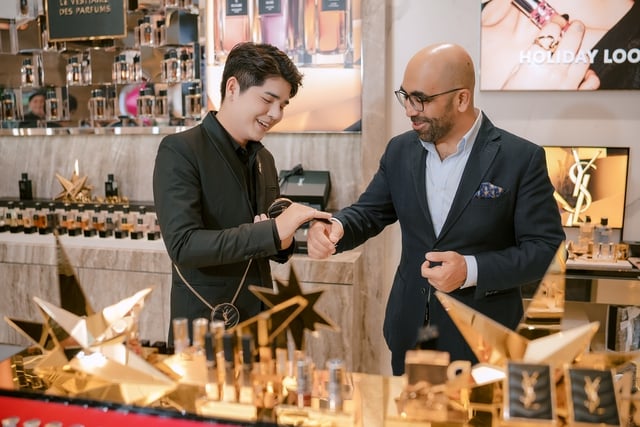 L'Oréal soll die Transformation der vietnamesischen Schönheitsindustrie vorantreiben – Foto 4. Để L'Oréal thúc đẩy sự chuyển mình của ngành làm đẹp Việt Nam- Ảnh 4.