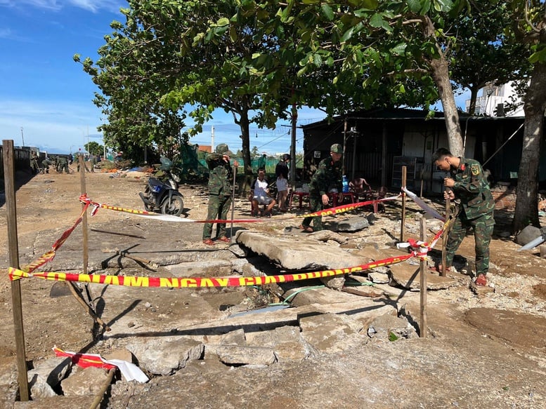 Чотири допоміжні командні пункти були активовані в ключових районах Куангнгай - Фото 7. Bốn sở chỉ huy bổ trợ được kích hoạt tại các địa bàn xung yếu ở Quảng Ngãi- Ảnh 7.