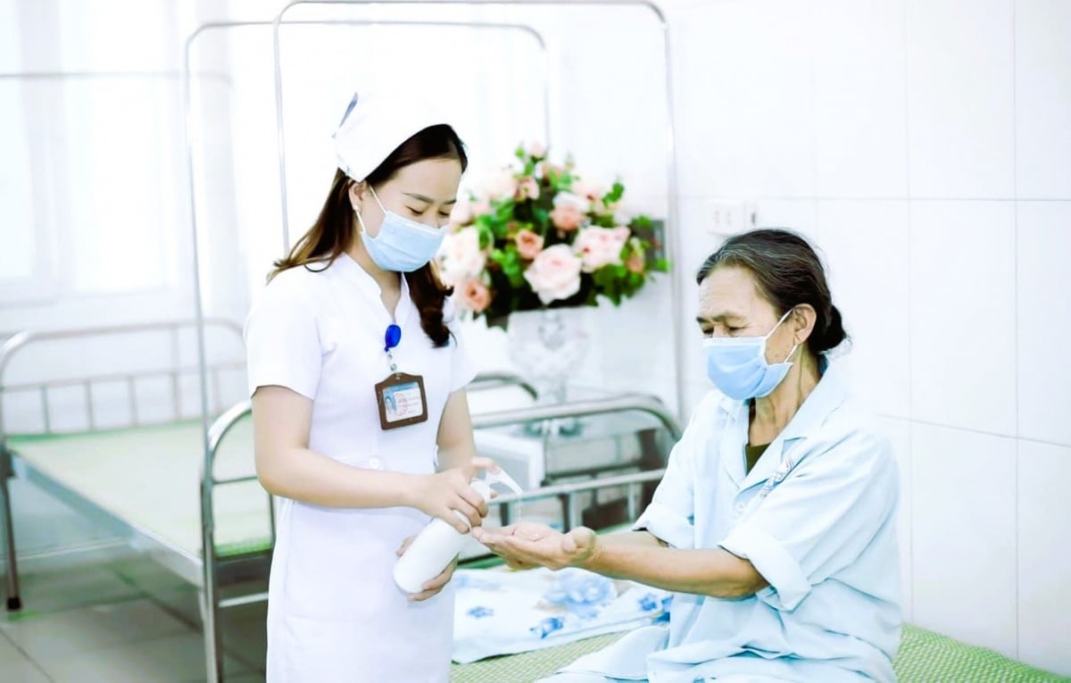 De mate van e-commerce in de openbare dienstverlening, het onderwijs en de gezondheidszorg neemt in Quang Tri snel toe. Tỷ lệ TTKDTM trong dịch vụ công, giáo dục, y tế ở Quảng Trị đang tăng mạnh.