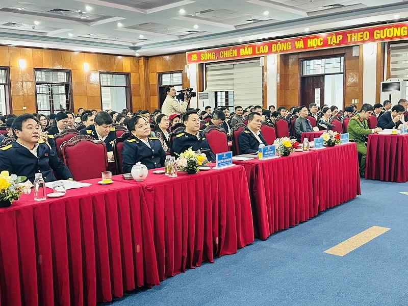 Øke bevisstheten og ansvaret for skatteoverholdelse hos bedrifter som produserer og handler med produkter fra plantede skoger