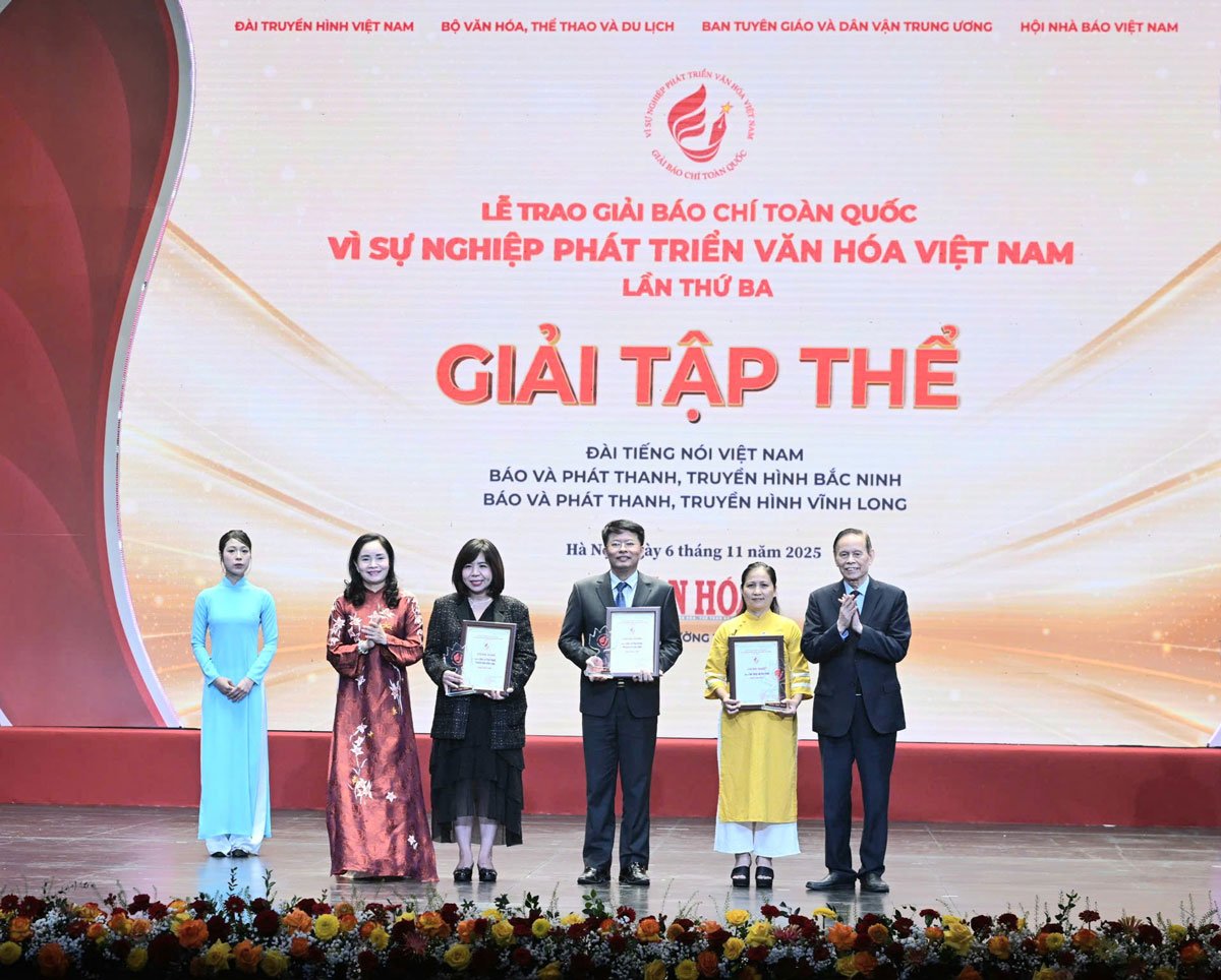 គណៈកម្មាធិការរៀបចំបានប្រគល់រង្វាន់សមូហភាពដល់ទីភ្នាក់ងារសារព័ត៌មានចំនួន ៣ ដែលមានស្នាដៃចូលរួមជាច្រើន គុណភាពខ្ពស់ និងលទ្ធផលខ្ពស់។