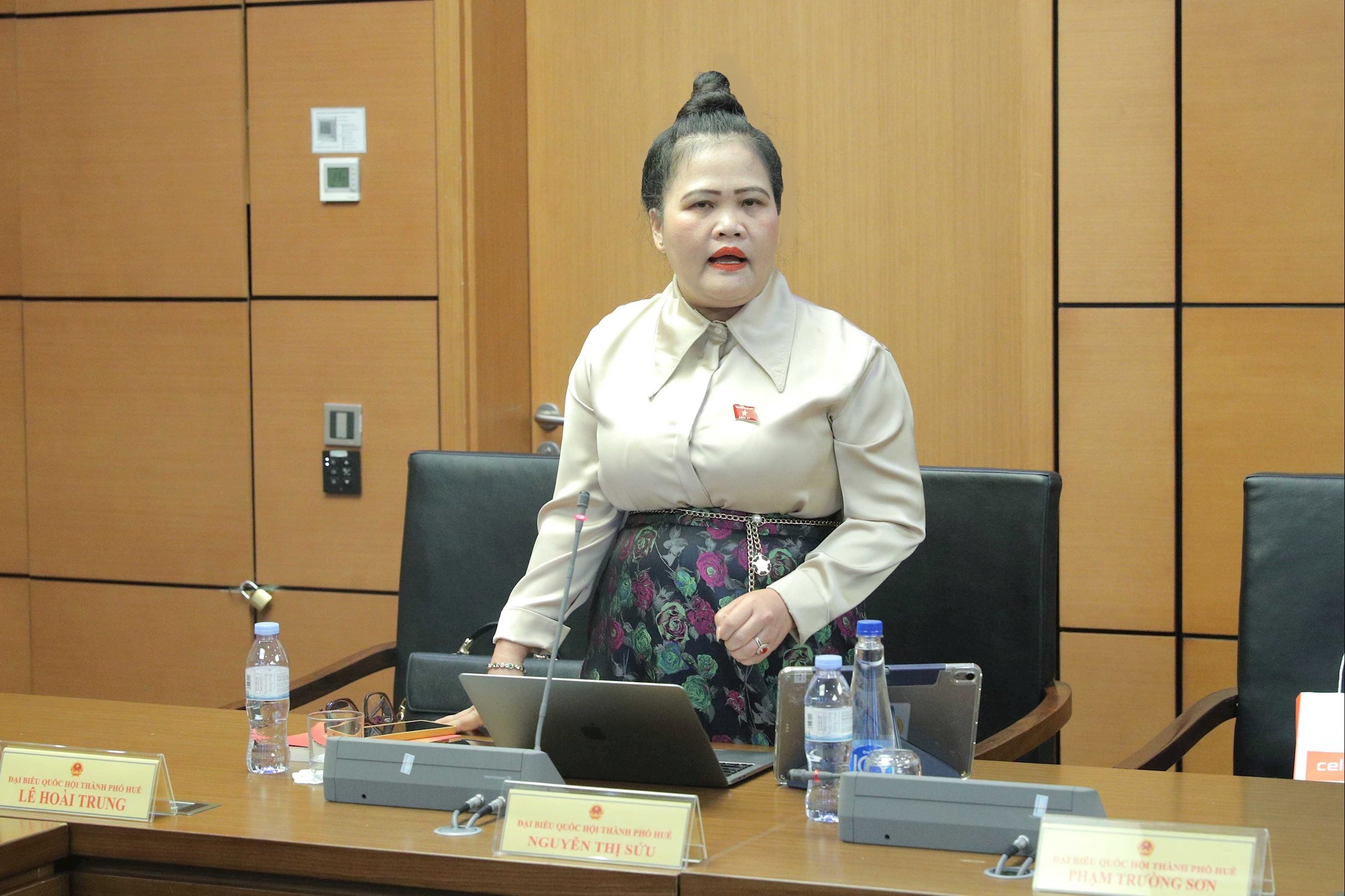 Poseł do Zgromadzenia Narodowego Nguyen Thi Suu (Hue)