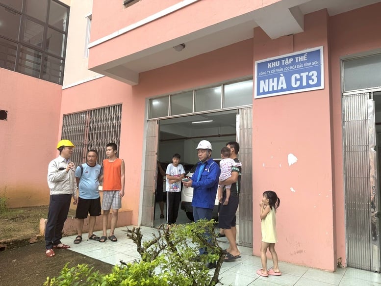 BSR активно запрошує мешканців узбережжя знайти укриття від шторму № 13 - Фото 1. BSR chủ động đón người dân vùng ven biển tránh trú bão số 13- Ảnh 1.