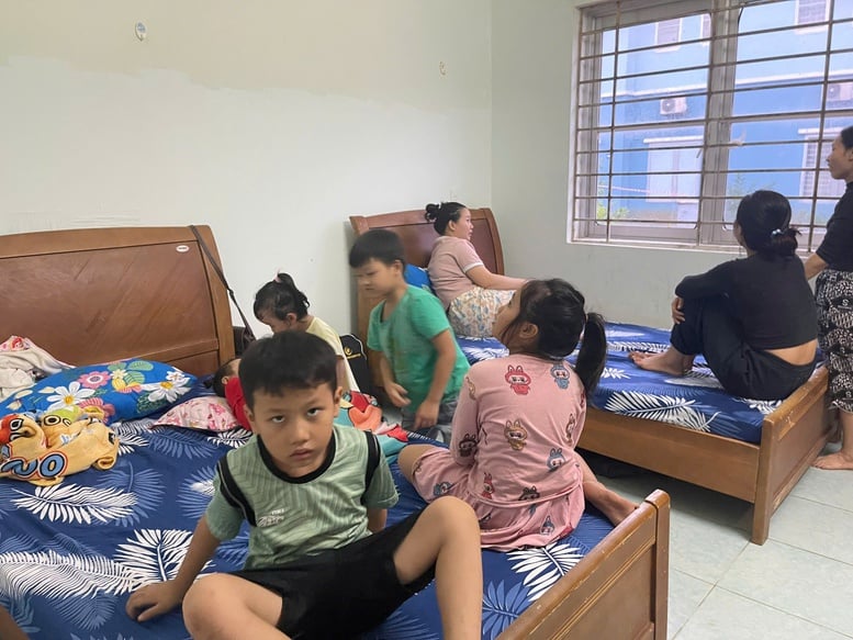 BSR активно запрошує мешканців узбережжя знайти укриття від шторму № 13 - Фото 2. BSR chủ động đón người dân vùng ven biển tránh trú bão số 13- Ảnh 2.