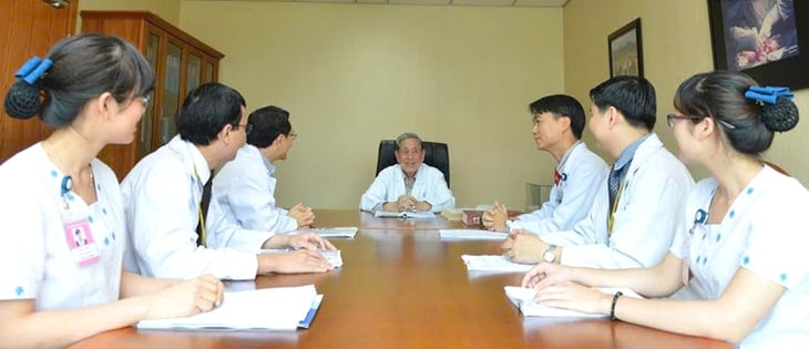Professor Nguyen Dinh Hoi – Lærer for mange generasjoner av leger – Foto 2. GS Nguyễn Đình Hối - Ảnh 2.