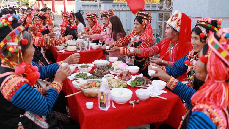 อาหารมื้อปีใหม่แบบดั้งเดิมของชุมชนชาวฮานีในทูลัม 5g1a8574-a-3779.jpg