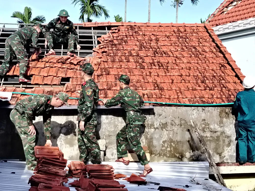 DRAKE OCH PHOENIX (5).jpg