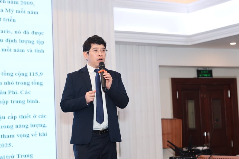 Çalıştayda Tarım ve Çevre Bakanlığı Tarım ve Çevre Stratejisi ve Politikaları Enstitüsü Müdür Yardımcısı Doçent Dr. Nguyen Dinh Tho konuşma yaptı.