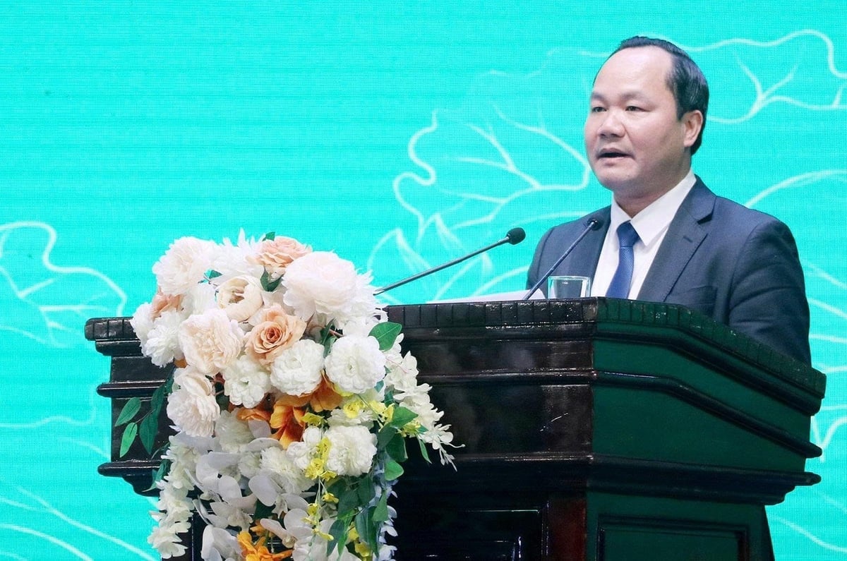 Encik Hoang Quoc Viet menegaskan bahawa seluruh industri yakin untuk memasuki perjalanan baharu dengan langkah yang lebih tinggi. Foto: Thuy Quynh. Ông Hoàng Quốc Việt khẳng định toàn ngành tự tin bước vào hành trình mới với những nấc thang cao hơn. Ảnh: Thúy Quỳnh.