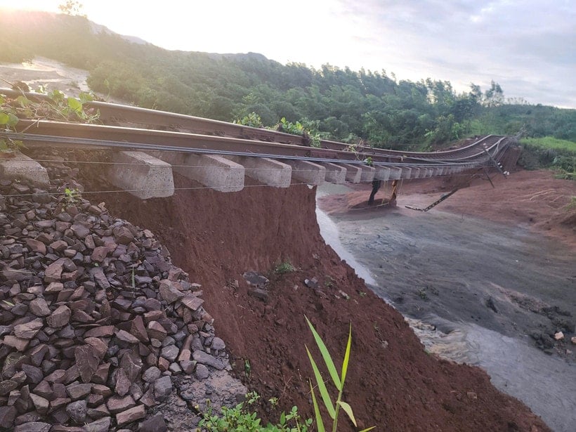 ផ្លូវរថភ្លើងនៅផ្នែក Phuoc Lanh-Van Canh