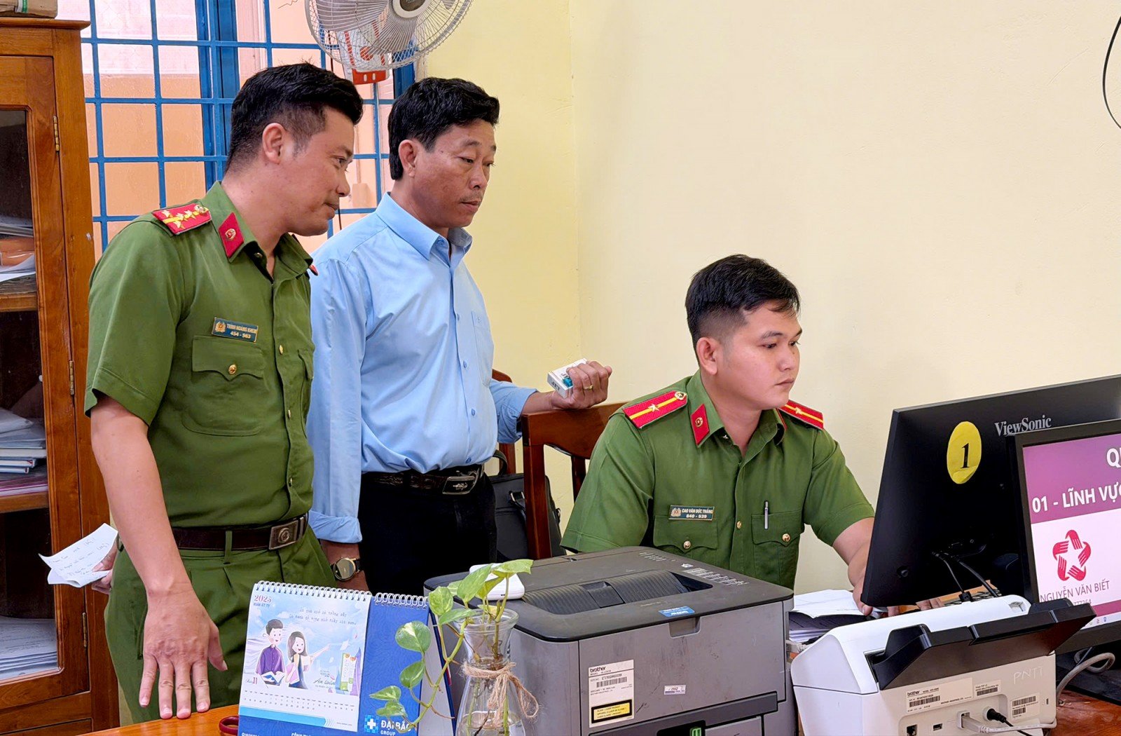 Co To Commune Halk Komitesi'ndeki bilgi sistemlerinin güvenliğini ve emniyetini kontrol edin ve izleyin
