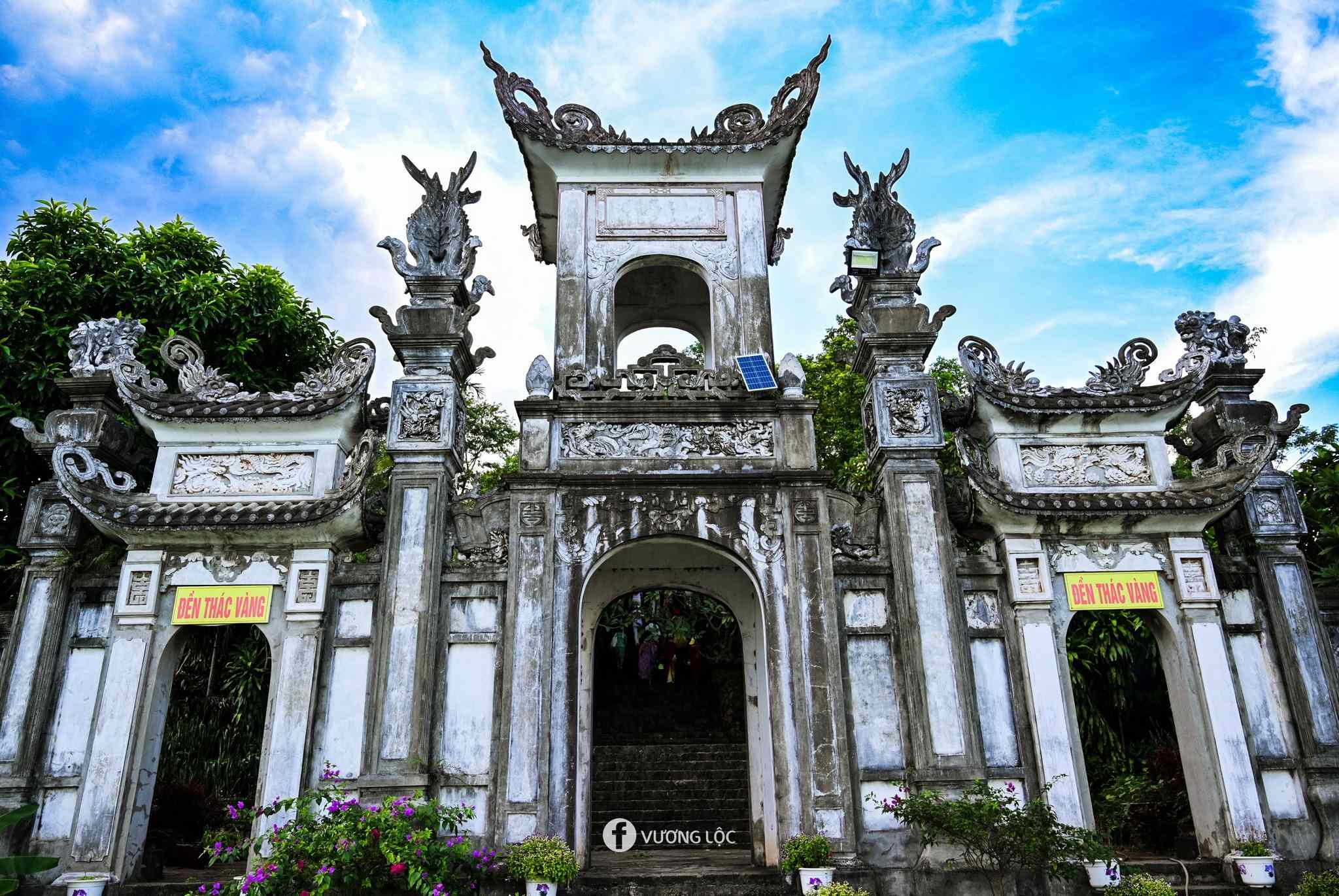 ກ່ຽວກັບໄທ ຫງວຽນໄປຢ້ຽມຢາມທະເລ Nui Coc