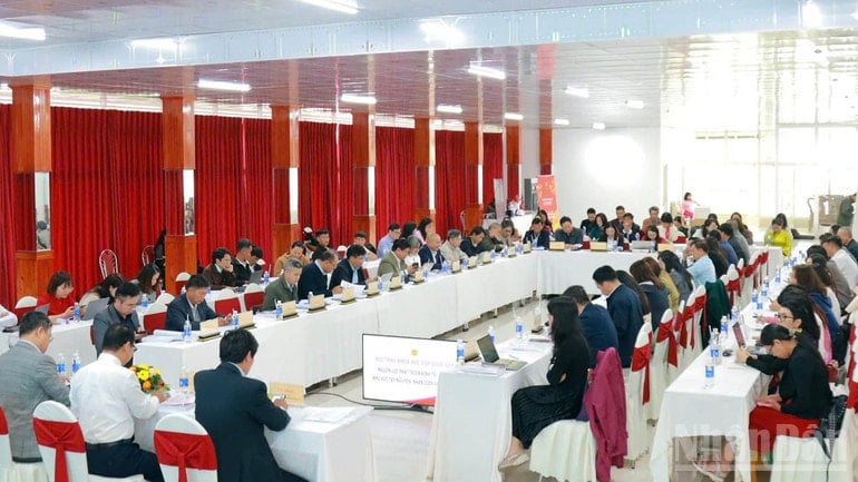 Lokakarya ini dihadiri oleh banyak manajer, pakar, dan ilmuwan. ndo_br_7.jpg