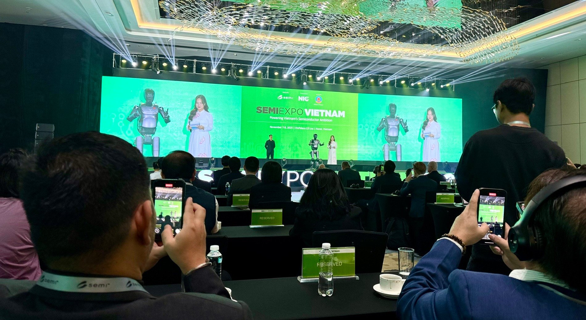 711 trin lam semi.jpg